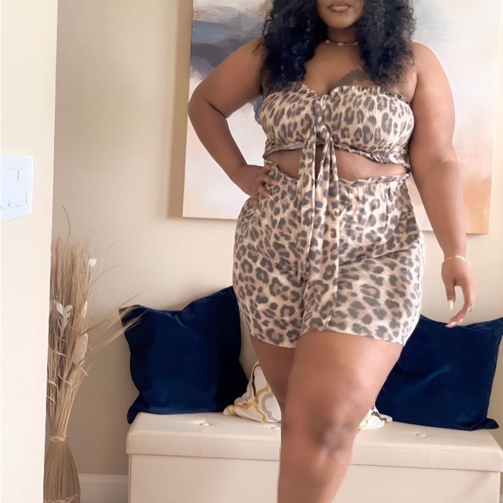 Leopard Short Set - Picture 3 of 4